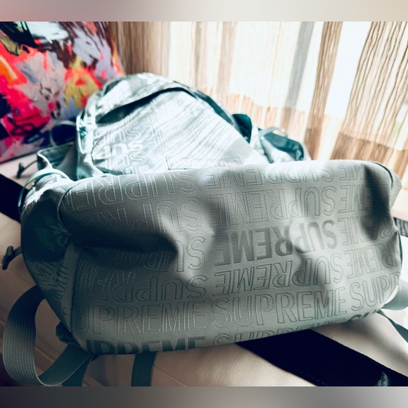 Supreme SS19 Icy Blue Backpack in excellent condition - Picture 11 of 11